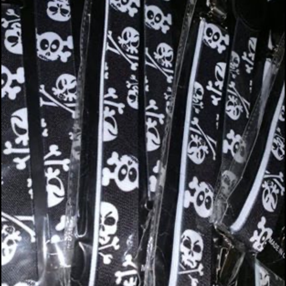 Skull suspenders